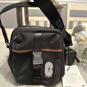 Coach, Max Crossbody